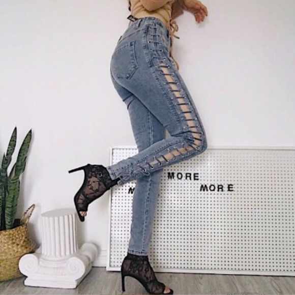 MWT ✨ lace up side skinny jeans - Picture 2 of 6